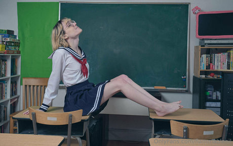 flammableoil nudes model img