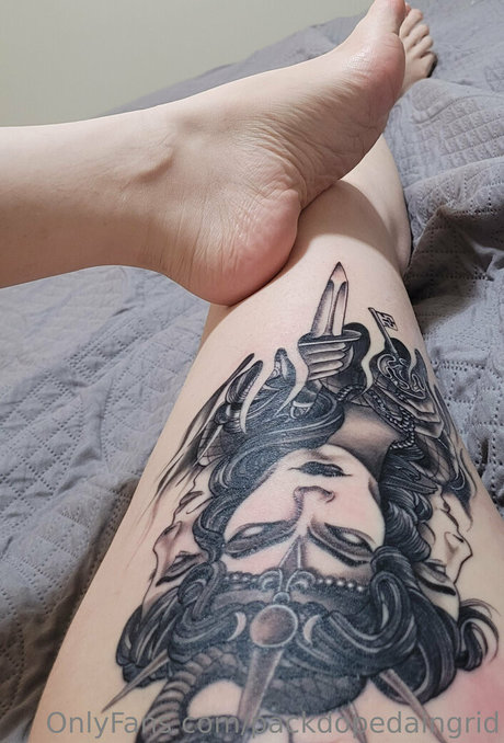 packdopedaingrid exclusive model pic