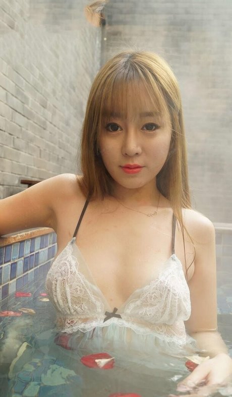 China Xiuren nudes pornstar photo