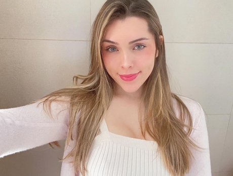 Olivia Herdt pretty actress photo