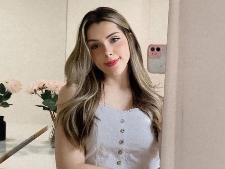 Olivia Herdt xxx actress photo