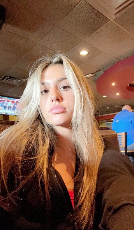 IsaMeccia top pornstar images