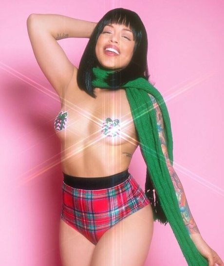 busty mom onlyfans hot porn pic