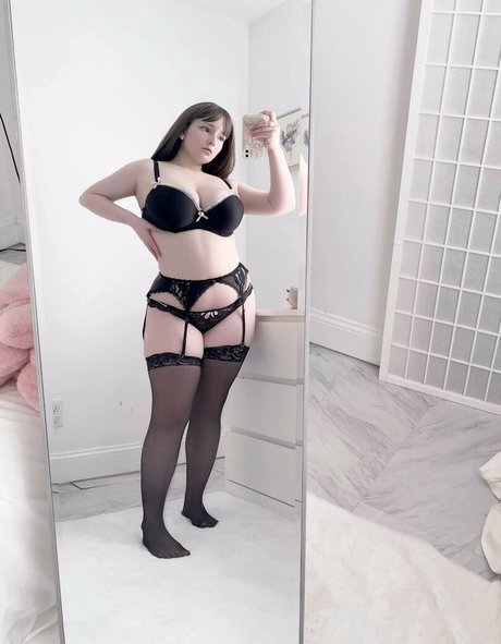 Emixomiu best actress pics