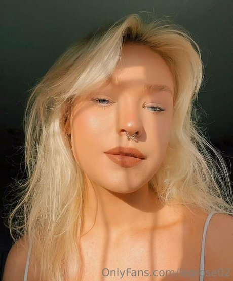 leorose02 star sexy galleries