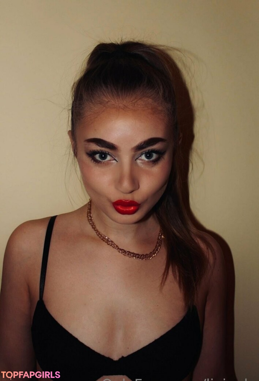 livionly nude model photo