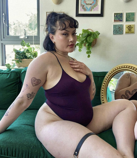 Jamie zella beautiful actress img