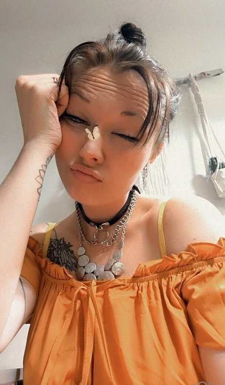 youcancallmeoly beautiful pornstar pic