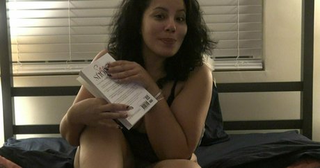 misslupeppv nudes model photo