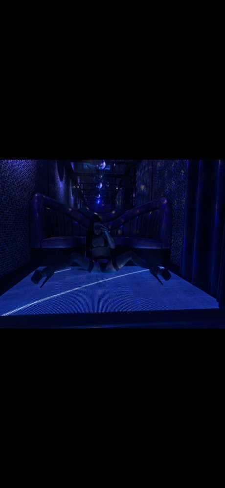 MEGAN MAYHEM_ nice star pic