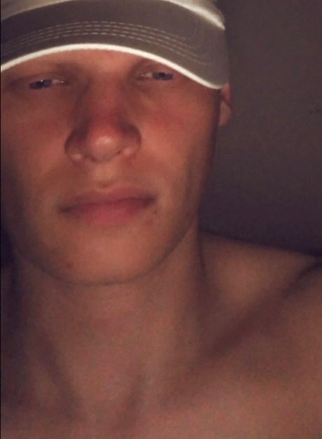 Chris Daniels nude actress pictures