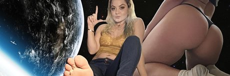 Goddess Chandrelle model nude pic