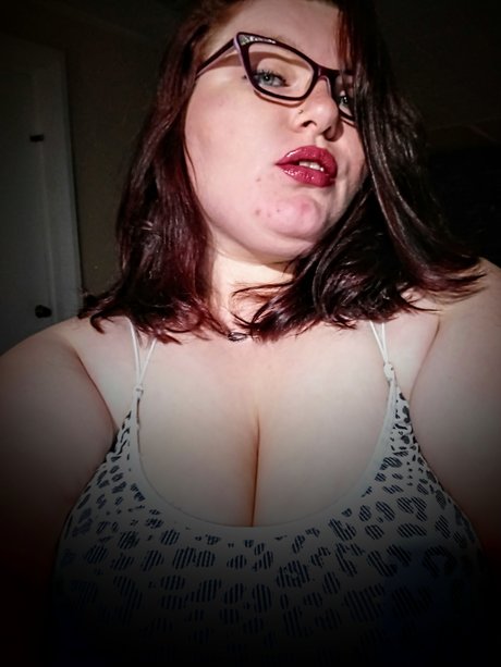 hottest midget onlyfans sexy nude picture