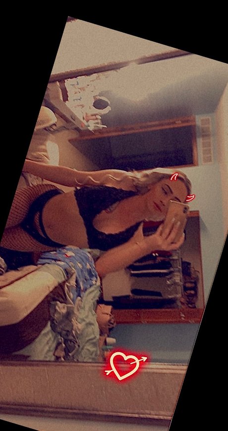 Wessyboo model erotic picture