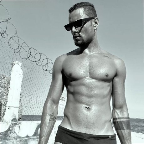 Double Trouble sexy star image