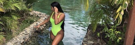 hands onlyfans nudes image