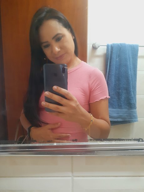 Naira Siqueira Alves star naked pictures