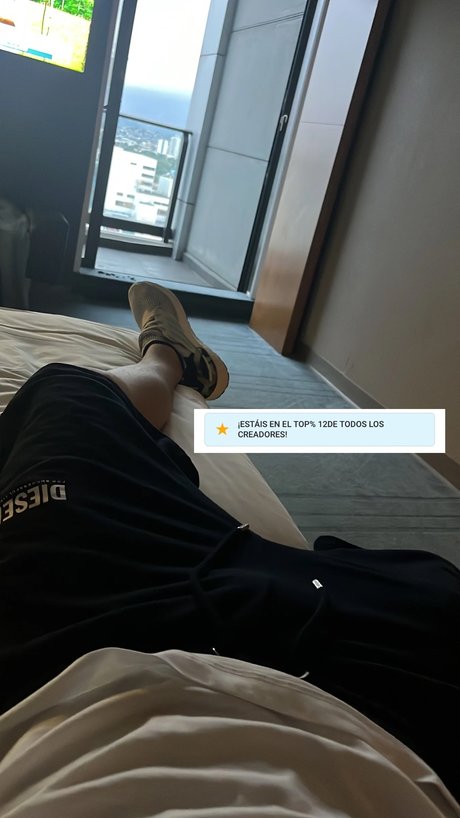 Alejo Arias naked star img