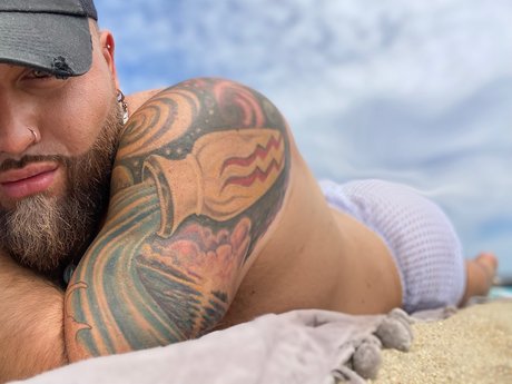 Tommy montanezzz model nice photos