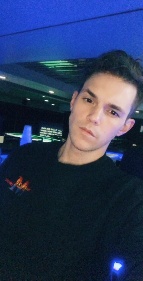 Andrew Kubik erotic pornstar pic