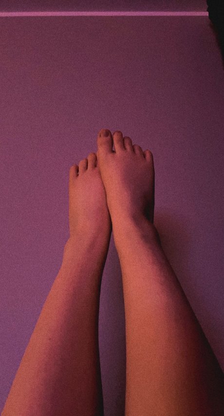 Angelfeet_ exclusive model img