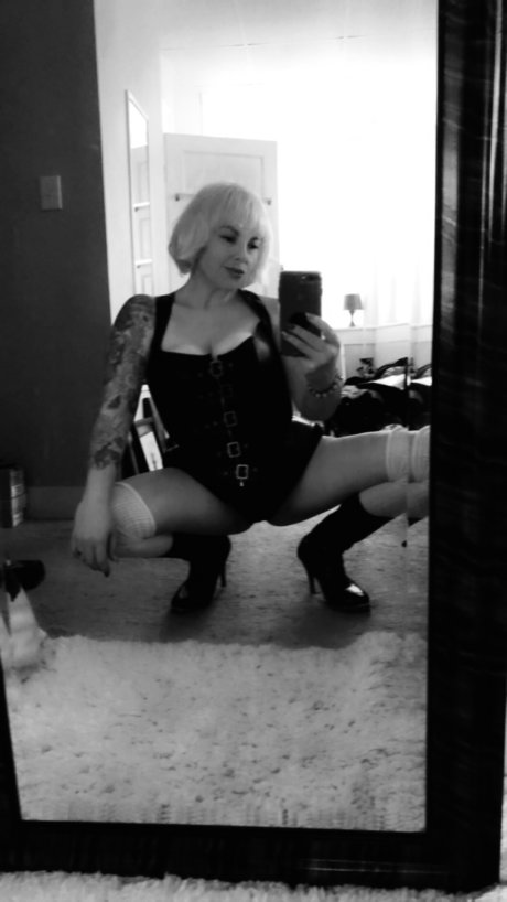 Kinky Courtesan Free_ star nude pictures