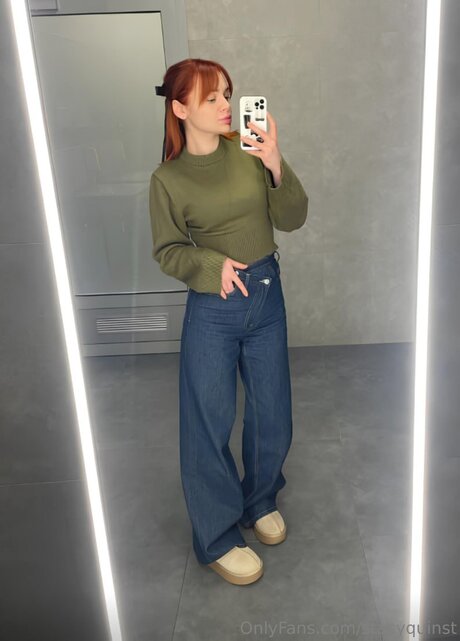 StacyQuinst star nudes image