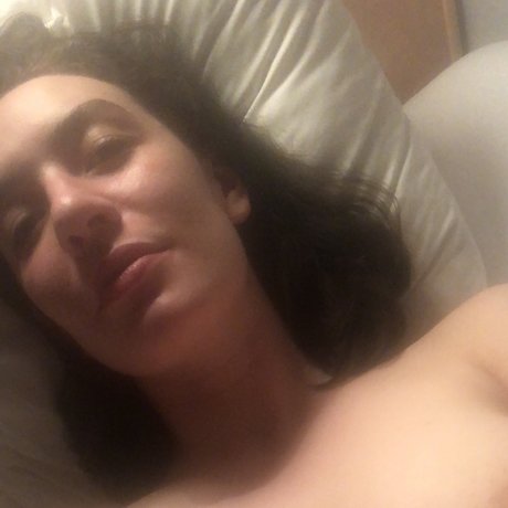 Maeve Eden hd model gallery