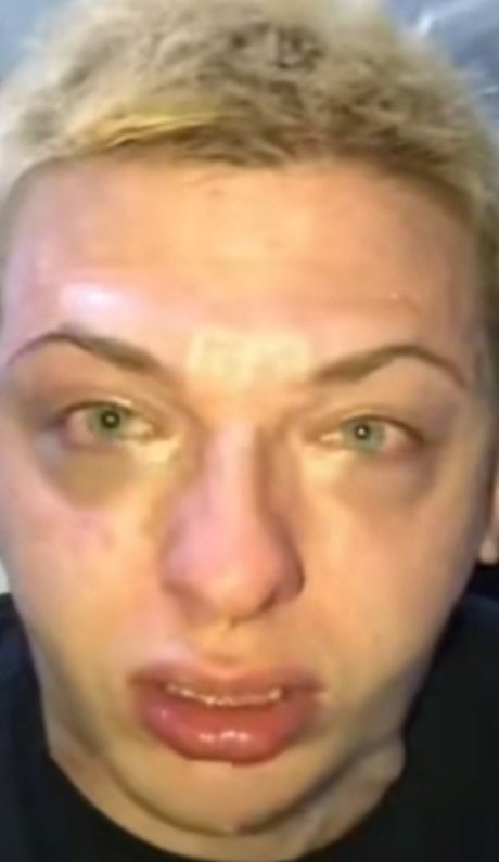 Nar model naked images