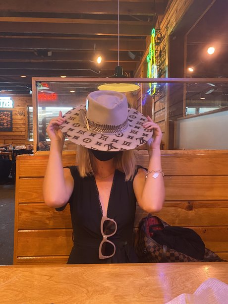 Banana Split naked pornstar archive