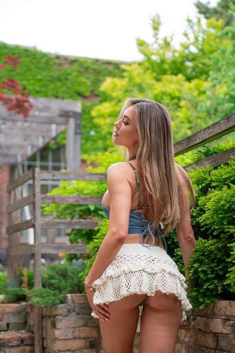 Serena Solace nude model images