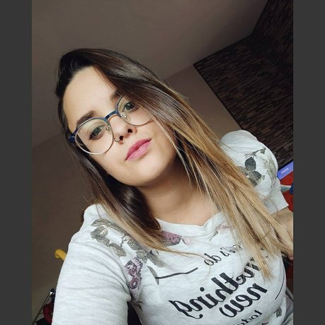 Peque a Sonia pornstar sexy images