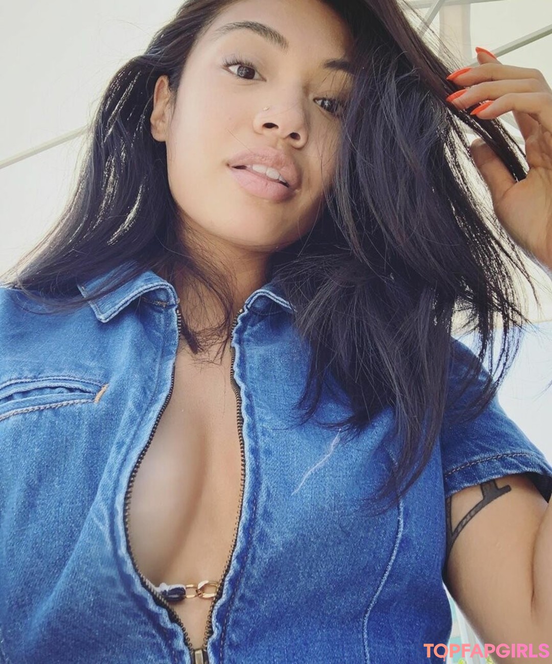 Reyna Morena xxx model pics