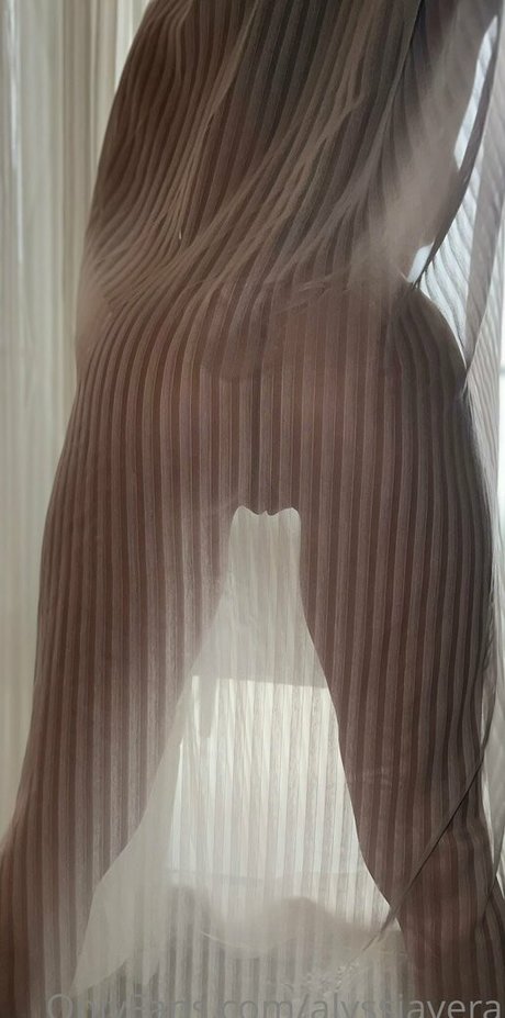 alyssia vera model sexy photos