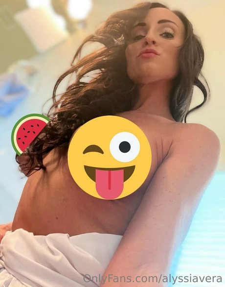 alyssia vera pornstar free pictures