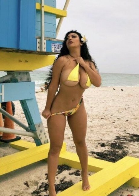 Priscilla Stephanie star erotic picture