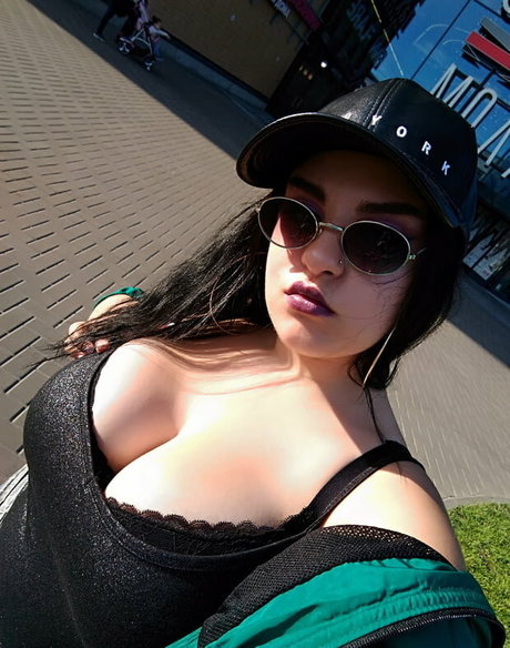 Anna Sivona model best images