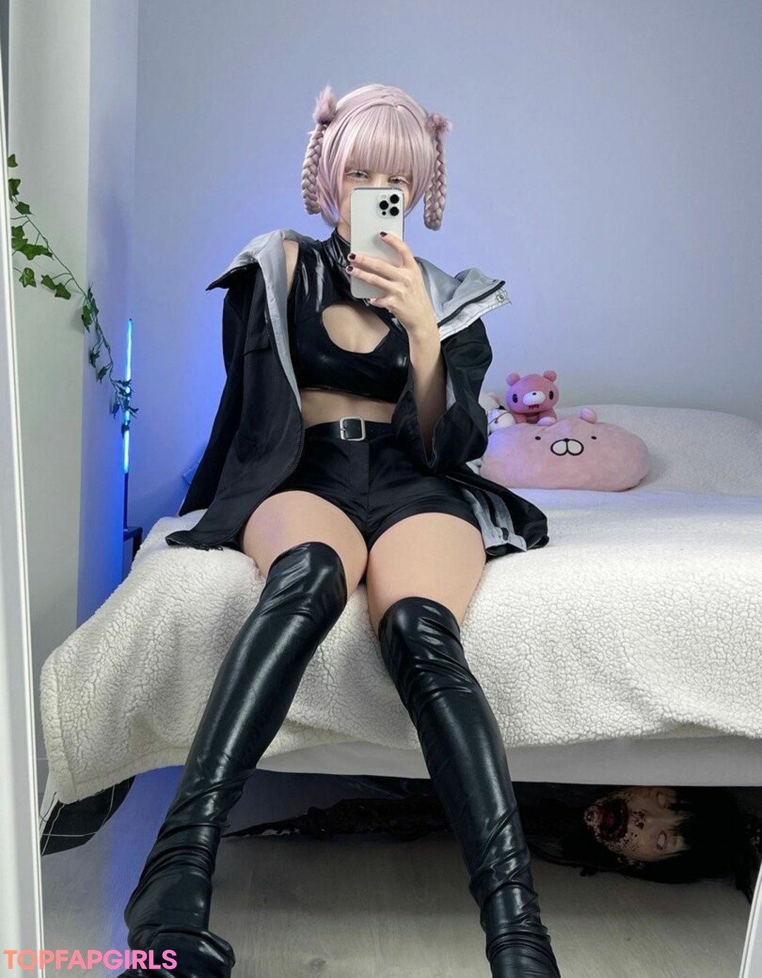 lesbian onlyfans top pic