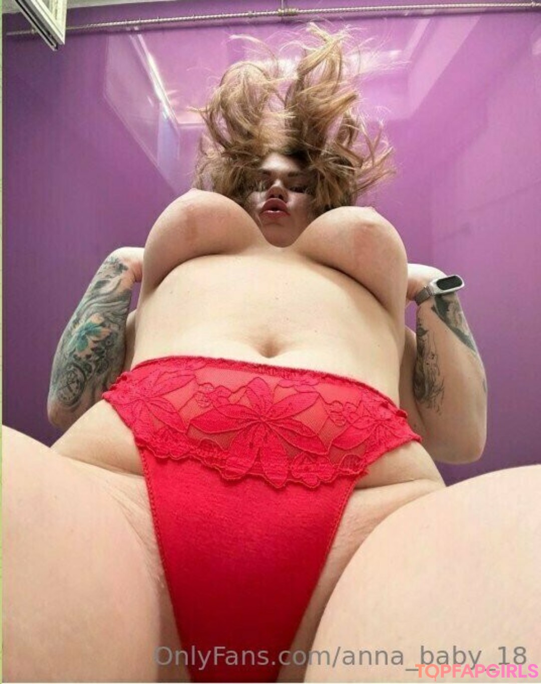 lesbian kissing onlyfans free galleries