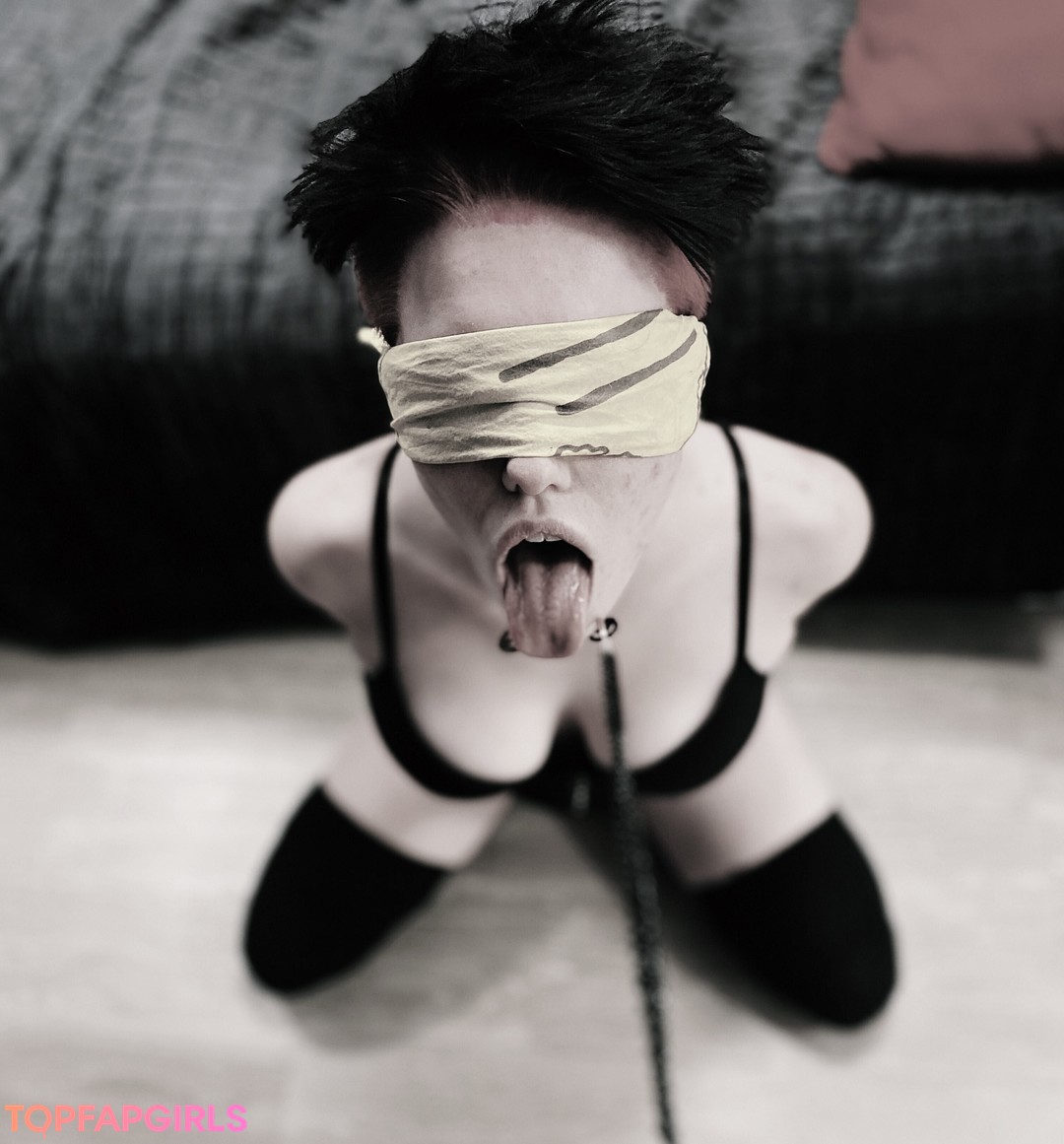 Phoenfatale exclusive pornstar image