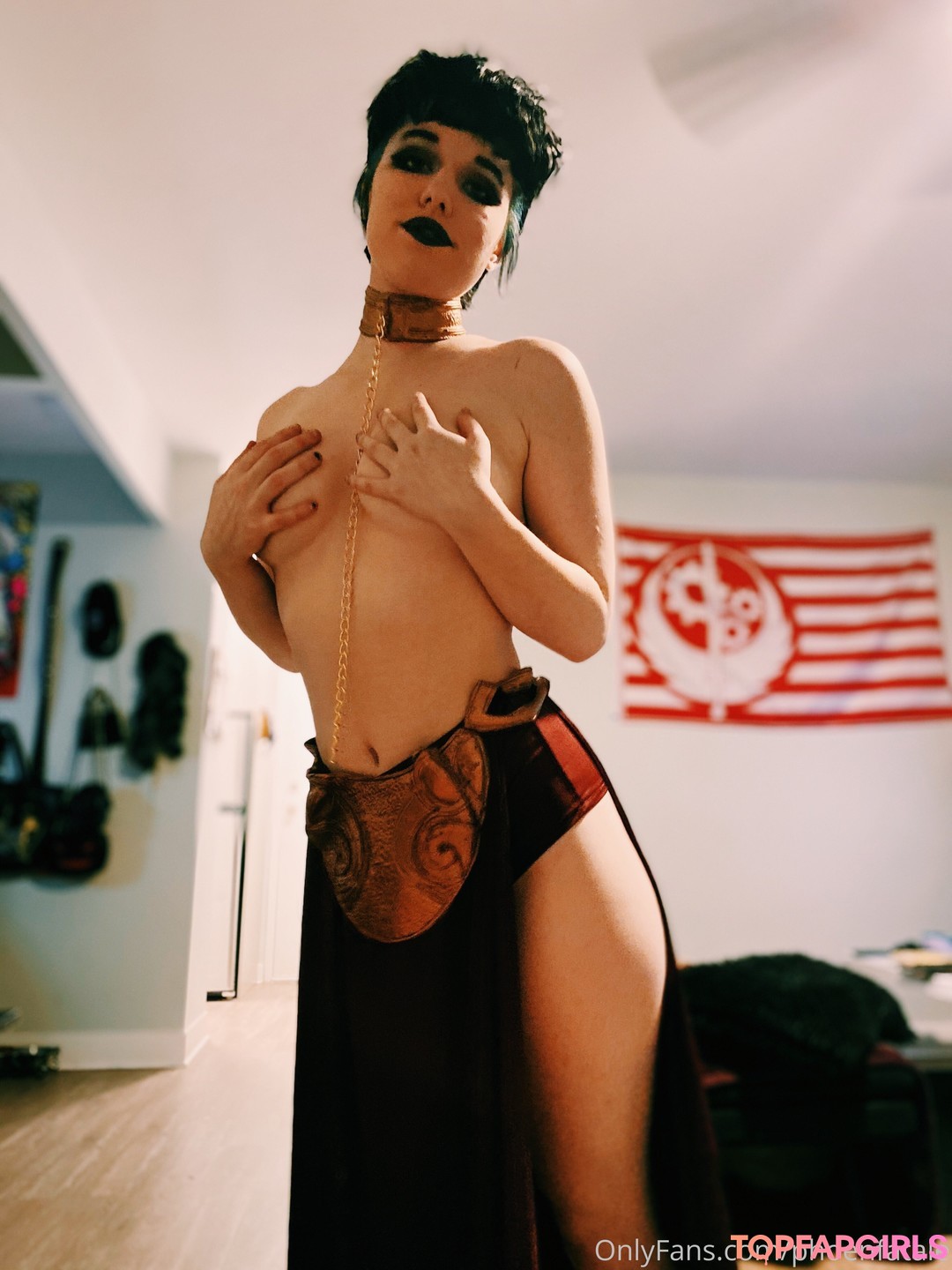 Phoenfatale model art photo