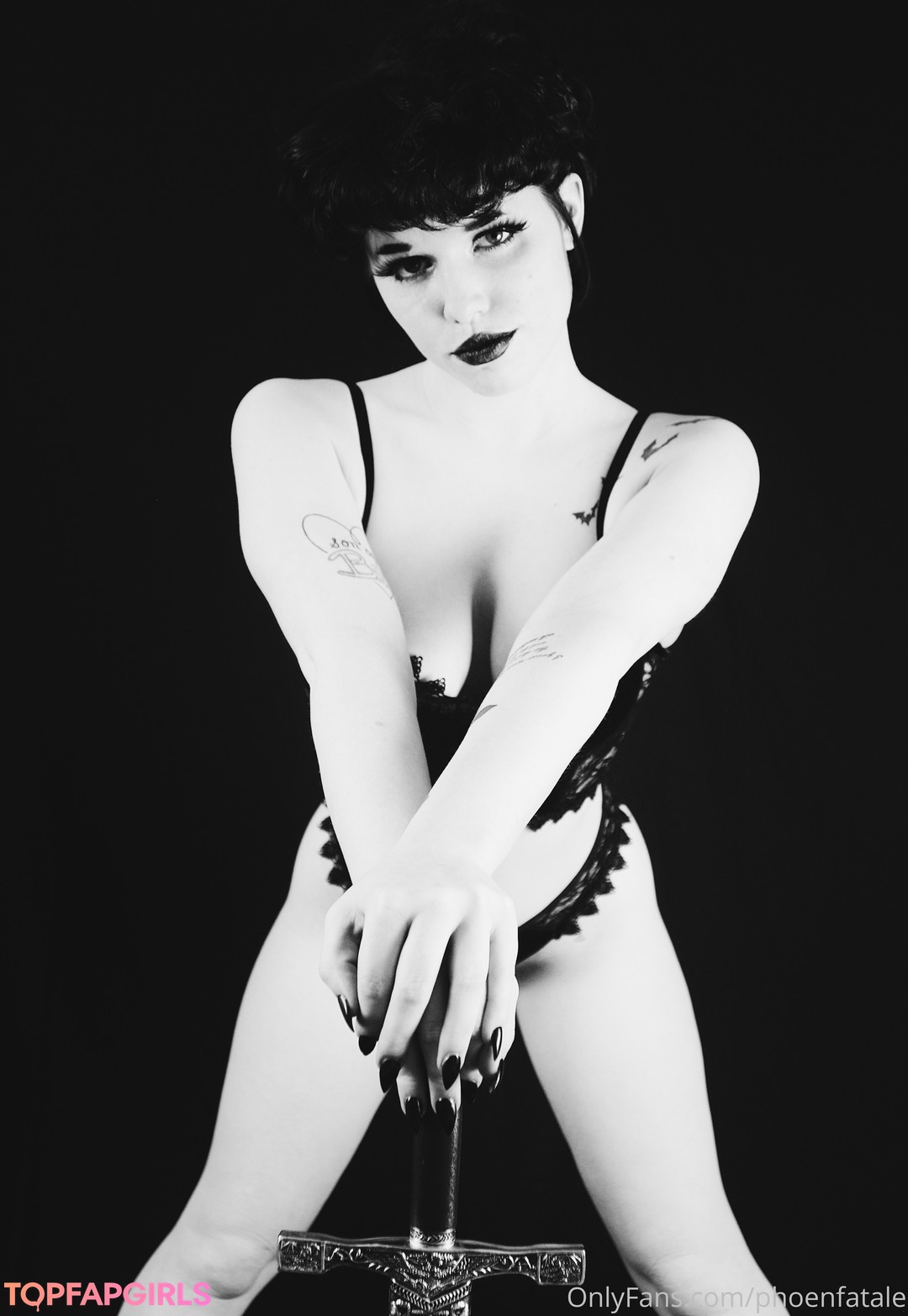 Phoenfatale model pornographic picture