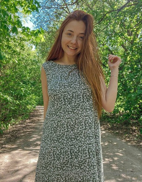 Adalin18 exclusive model image