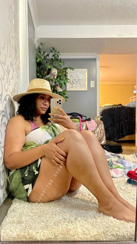 Judy the Great star pics