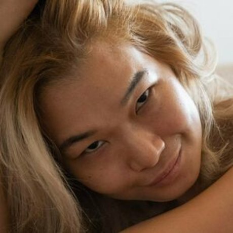 TickyPose beautiful model galleries