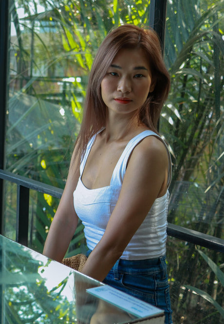 TickyPose nude pornstar photos