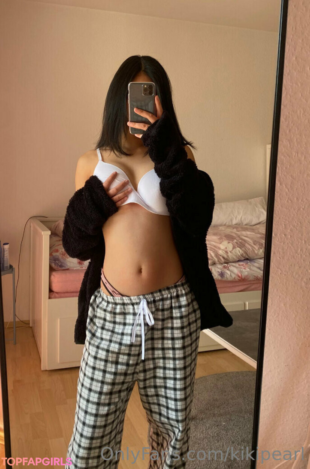 mom solo onlyfans adult pic