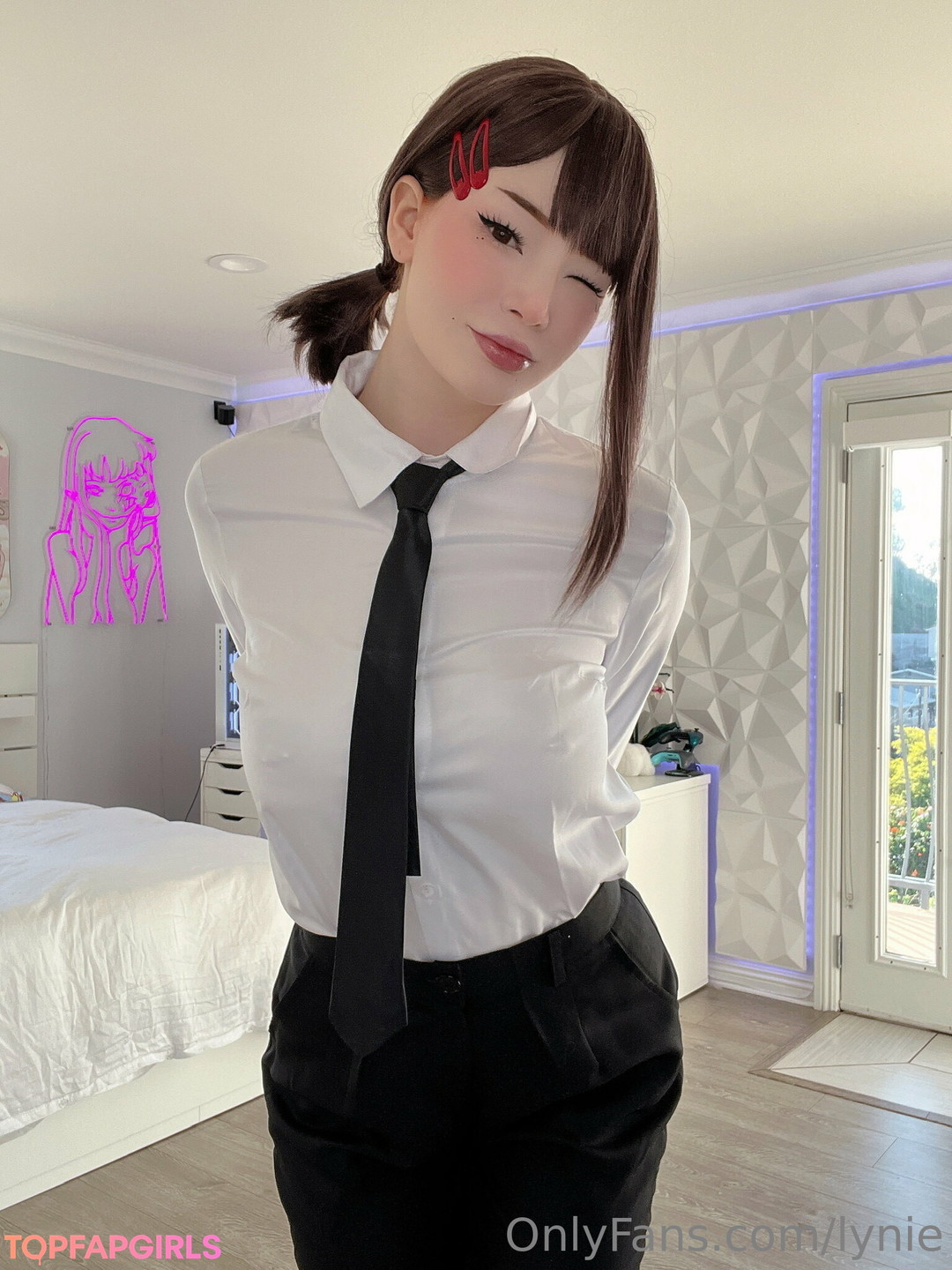 lynienicole sexy actress photo