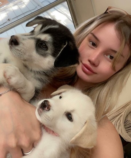 CyberAlina adult actress pics