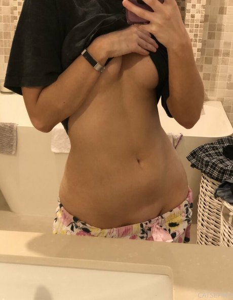 Catsefiro star nude photos